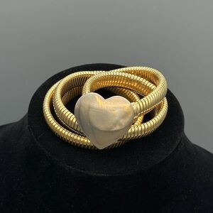 VTG Gold Tone Skinny Stretch Chain Belt Heart Buckle *Slight Bend in belt* 28”